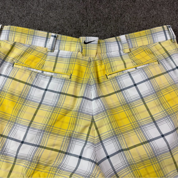 Nike Golf Tour Performance Mens Flat Front Plaid 11" Golf Shorts Size 36 - Picture 4 of 8